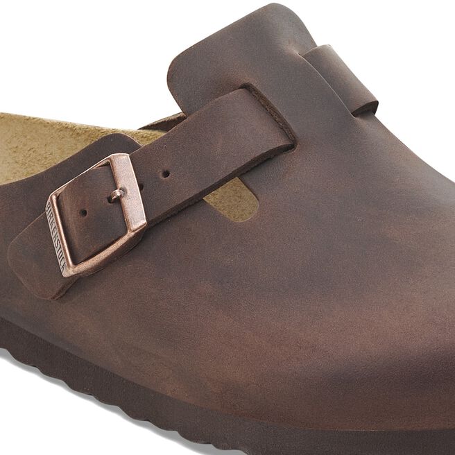 Birkenstock Boston clog in brown oiled leather with copper buckle